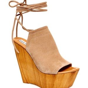 Steve Madden Bonelli Lace Up Wedge
